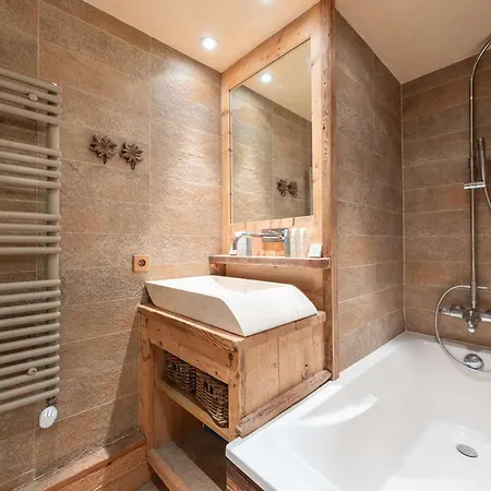 Apartment 1850 - 65m² - 4 Pers - Skis Aux Pieds - Centre Station - Fr-1-631-183 *